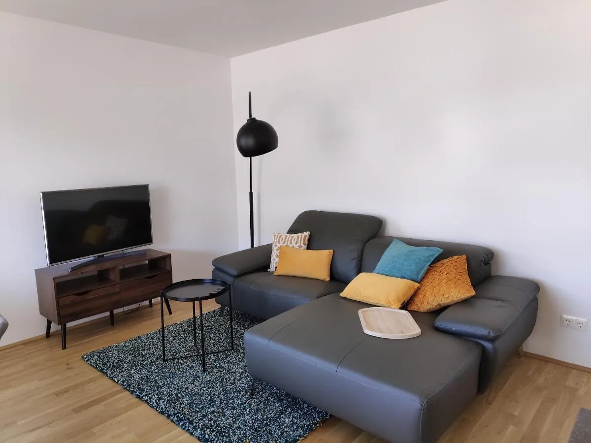 City Appartement Wien-Schwechat Avusturya